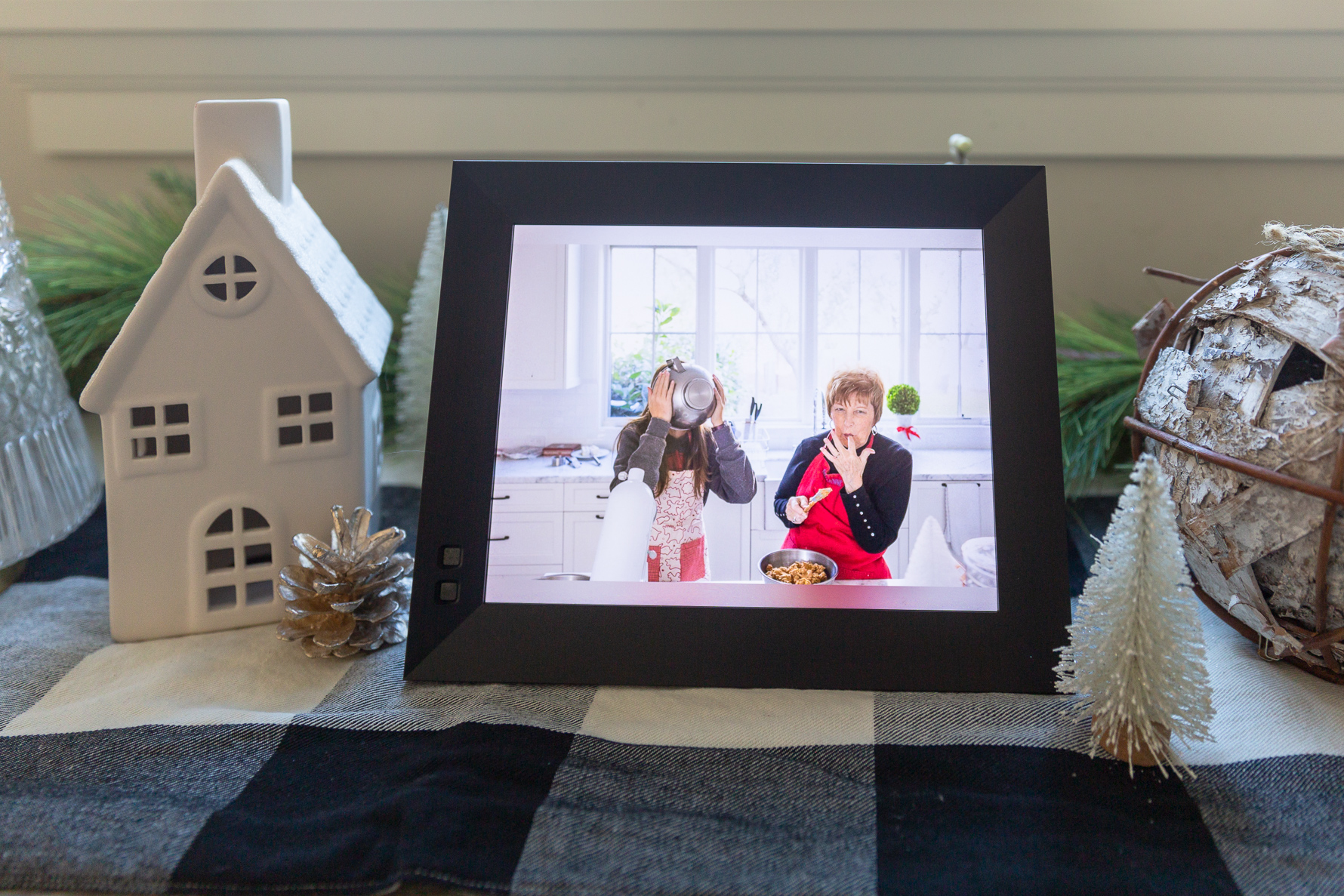 Digital Photo Frame :: The Perfect Holiday Gift!